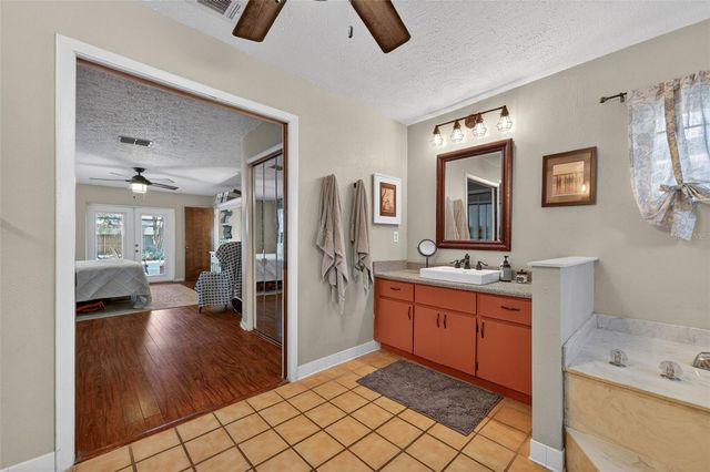 2713 WILLOW OAKS DRIVE, Valrico, FL 33594