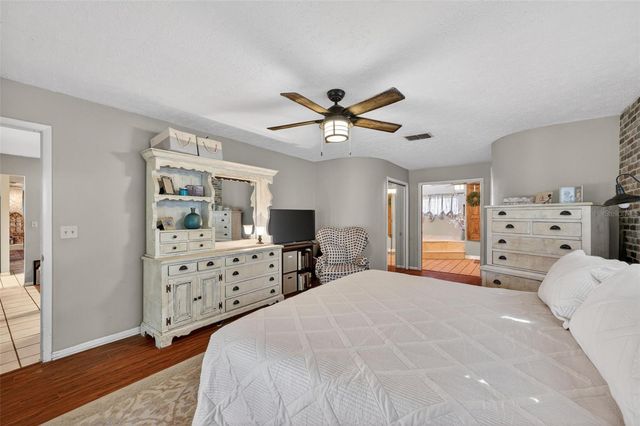 2713 WILLOW OAKS DRIVE, Valrico, FL 33594