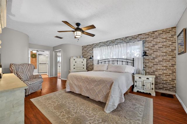 2713 WILLOW OAKS DRIVE, Valrico, FL 33594