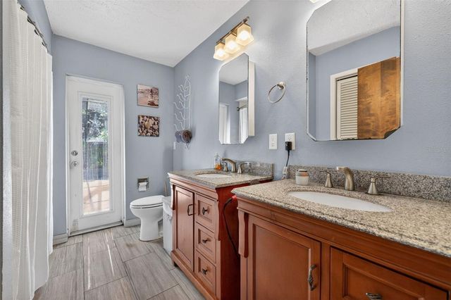 2713 WILLOW OAKS DRIVE, Valrico, FL 33594