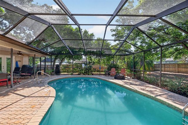 2713 WILLOW OAKS DRIVE, Valrico, FL 33594