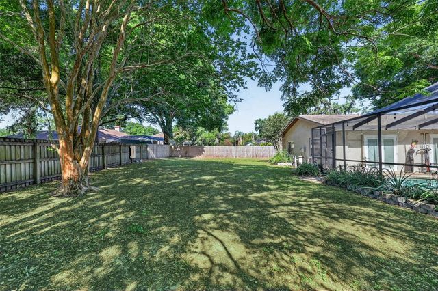 2713 WILLOW OAKS DRIVE, Valrico, FL 33594