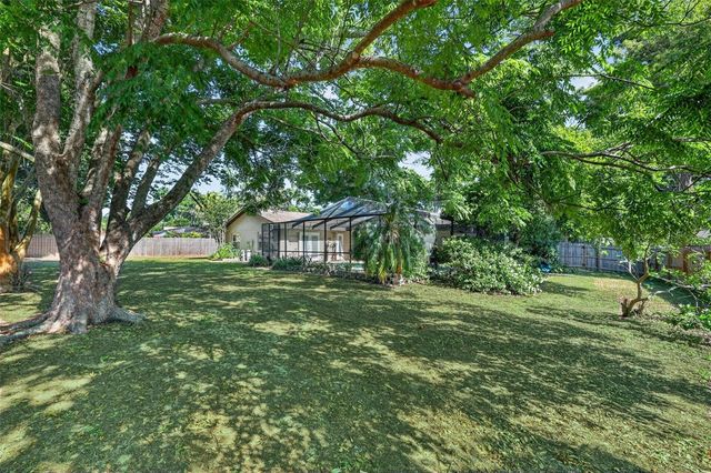 2713 WILLOW OAKS DRIVE, Valrico, FL 33594