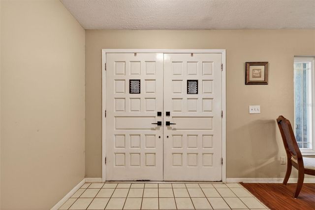 2713 WILLOW OAKS DRIVE, Valrico, FL 33594