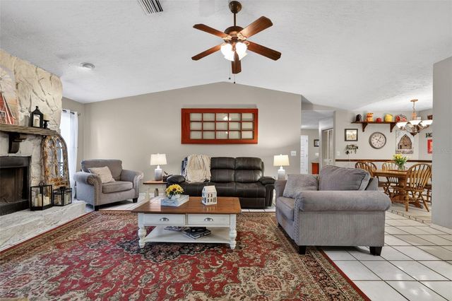 2713 WILLOW OAKS DRIVE, Valrico, FL 33594