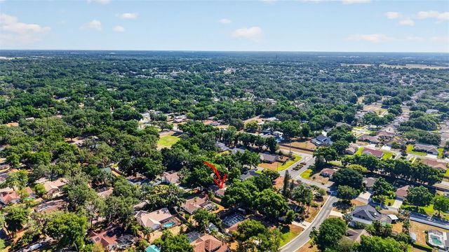 2713 WILLOW OAKS DRIVE, Valrico, FL 33594