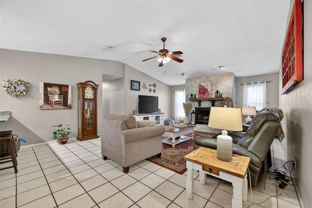 2713 WILLOW OAKS DRIVE, Valrico, FL 33594