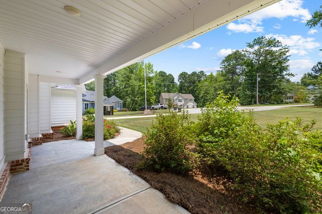 135 Jessica Court, Fayetteville, GA 30215