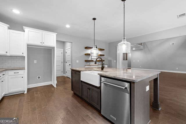135 Jessica Court, Fayetteville, GA 30215