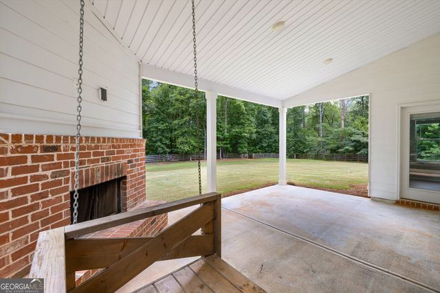 135 Jessica Court, Fayetteville, GA 30215