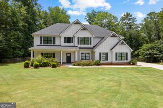 135 Jessica Court, Fayetteville, GA 30215