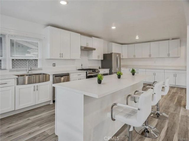 143 N Hobart Boulevard, Los Angeles, CA 90004