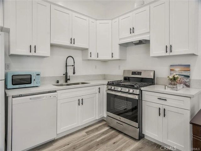143 N Hobart Boulevard, Los Angeles, CA 90004