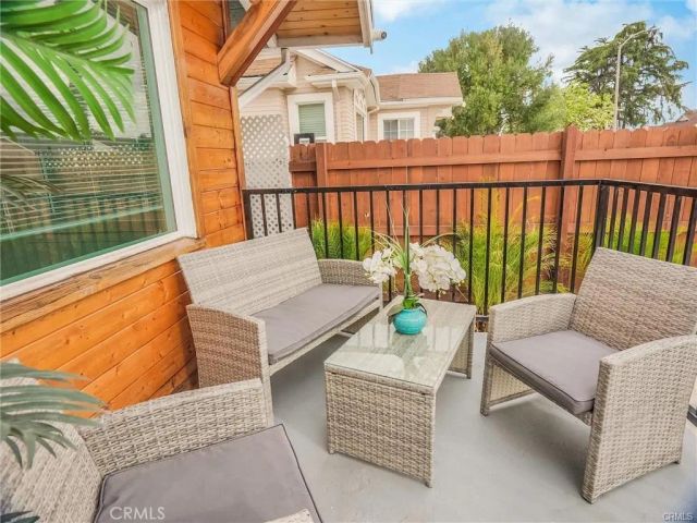 143 N Hobart Boulevard, Los Angeles, CA 90004