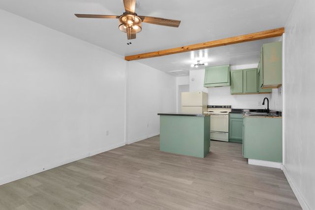 304 N 1st St, Leesville, LA 71446