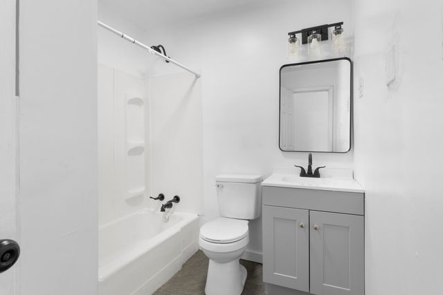 304 N 1st St, Leesville, LA 71446