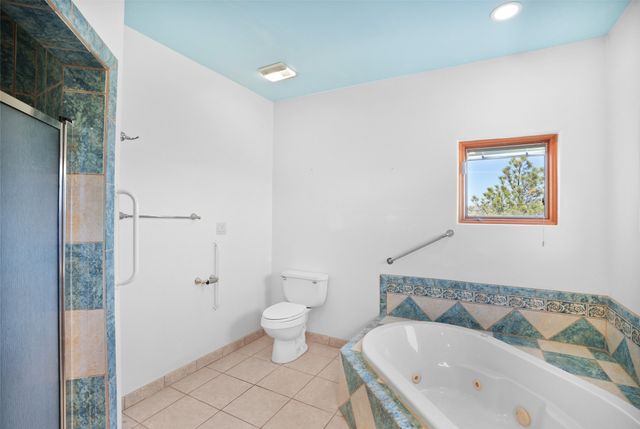 24 Hunter Drive, Medanales, NM 87548