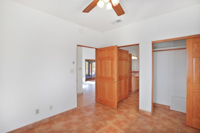 24 Hunter Drive, Medanales, NM 87548