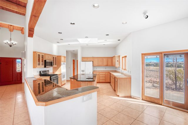 24 Hunter Drive, Medanales, NM 87548