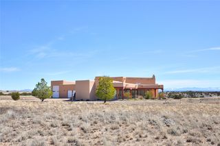 24 Hunter Drive, Medanales, NM 87548