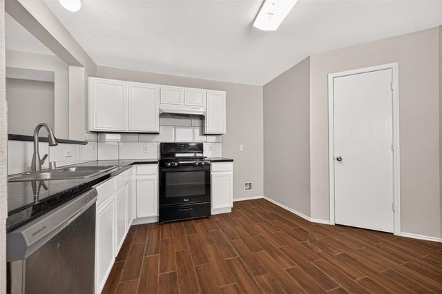 12926 Valleygate Lane, Houston, TX 77072