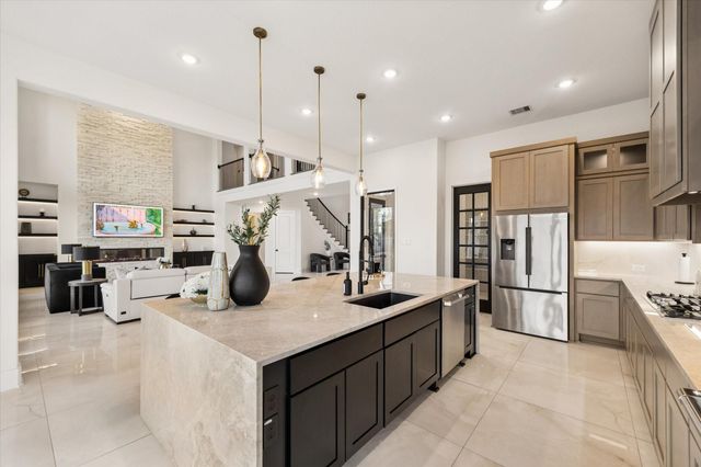 10134 Regatta Shore Drive, Missouri City, TX 77459