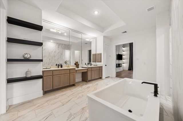 10134 Regatta Shore Drive, Missouri City, TX 77459