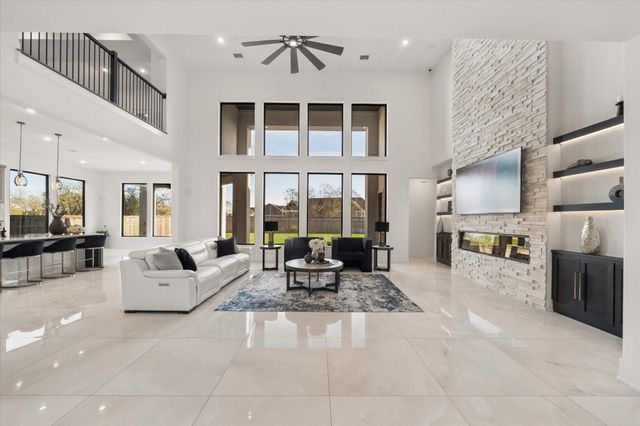 10134 Regatta Shore Drive, Missouri City, TX 77459