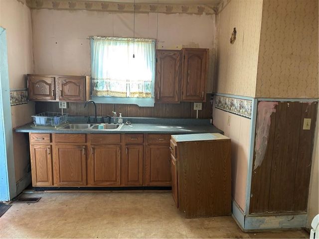 606 Harmon Street, St Joseph, MO 64504