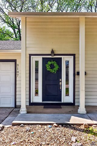 3107 SW Mulvane ST, Topeka, KS 66611