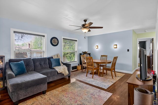 3107 SW Mulvane ST, Topeka, KS 66611