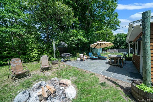 8 Hill Street E, Wading River, NY 11792