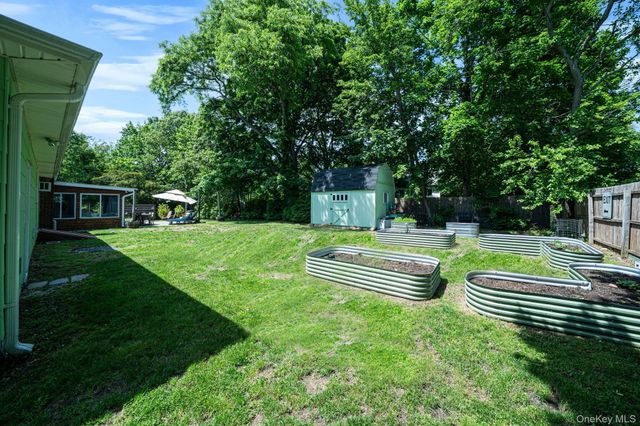 8 Hill Street E, Wading River, NY 11792