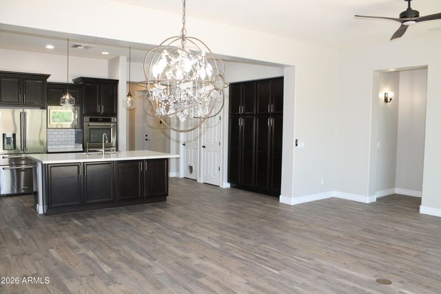 20843 W CARLTON MNR Drive, Buckeye, AZ 85396