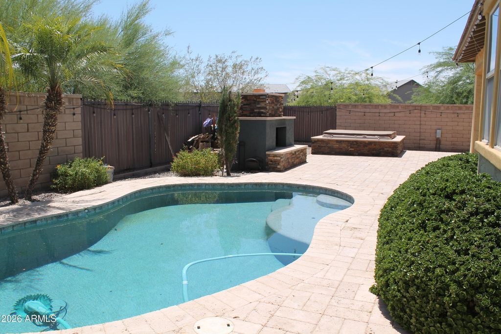 20843 W CARLTON MNR Drive, Buckeye, AZ 85396