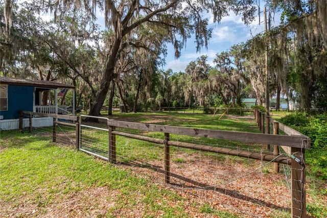 134 FAYE STREET, Hawthorne, FL 32640