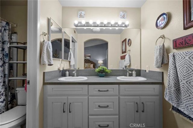 15070 Spring, Fontana, CA 92335