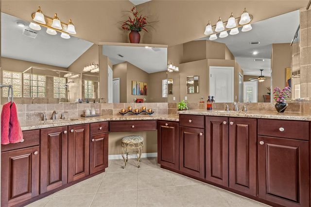 10522 CHAMBERS DRIVE, Tampa, FL 33626