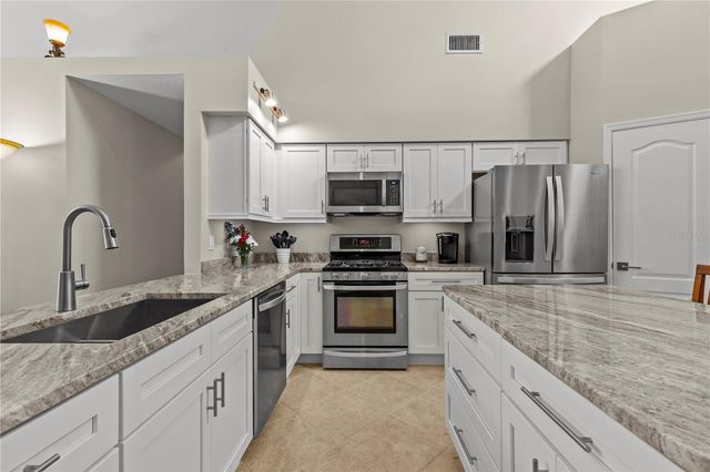 10522 CHAMBERS DRIVE, Tampa, FL 33626