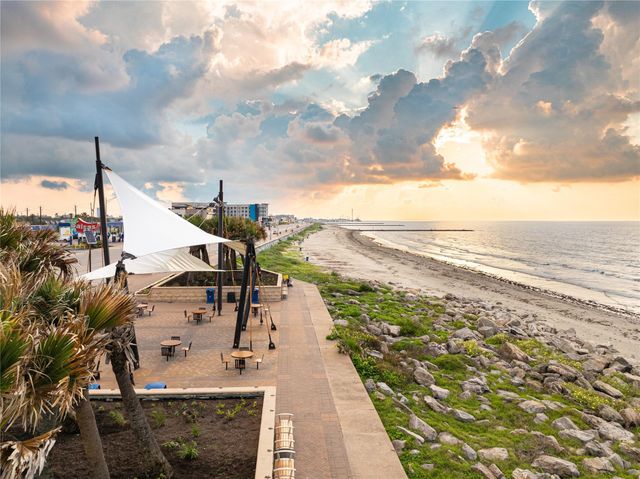 6102 Seawall Boulevard 187, Galveston, TX 77551