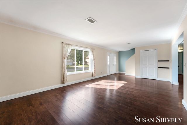 5022 Montauk Drive NW, Comstock Park, MI 49321