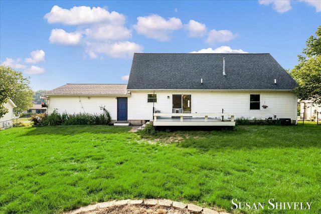 5022 Montauk Drive NW, Comstock Park, MI 49321