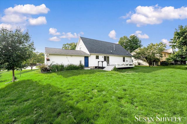 5022 Montauk Drive NW, Comstock Park, MI 49321