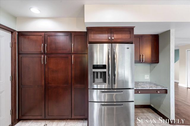 5022 Montauk Drive NW, Comstock Park, MI 49321