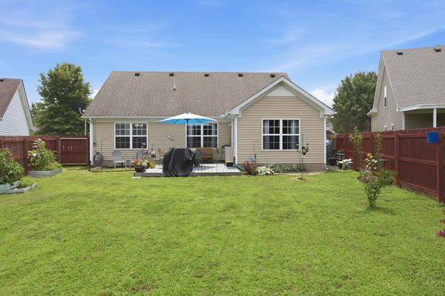 1946 Odessa Ave, Murfreesboro, TN 37128