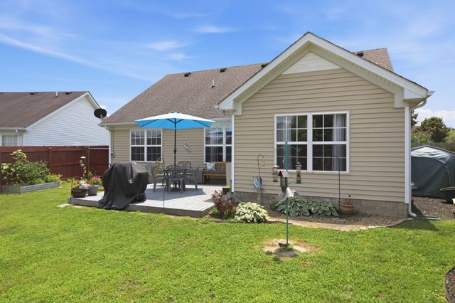 1946 Odessa Ave, Murfreesboro, TN 37128