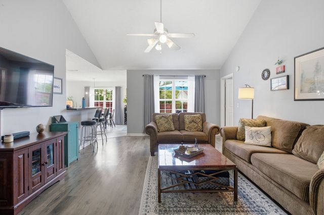 1946 Odessa Ave, Murfreesboro, TN 37128