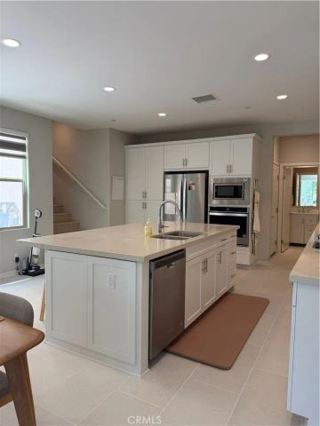 143 Stage, Irvine, CA 92618