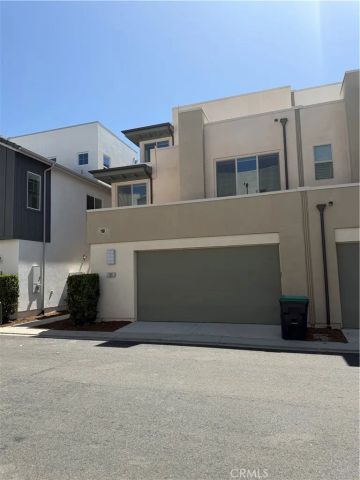 143 Stage, Irvine, CA 92618