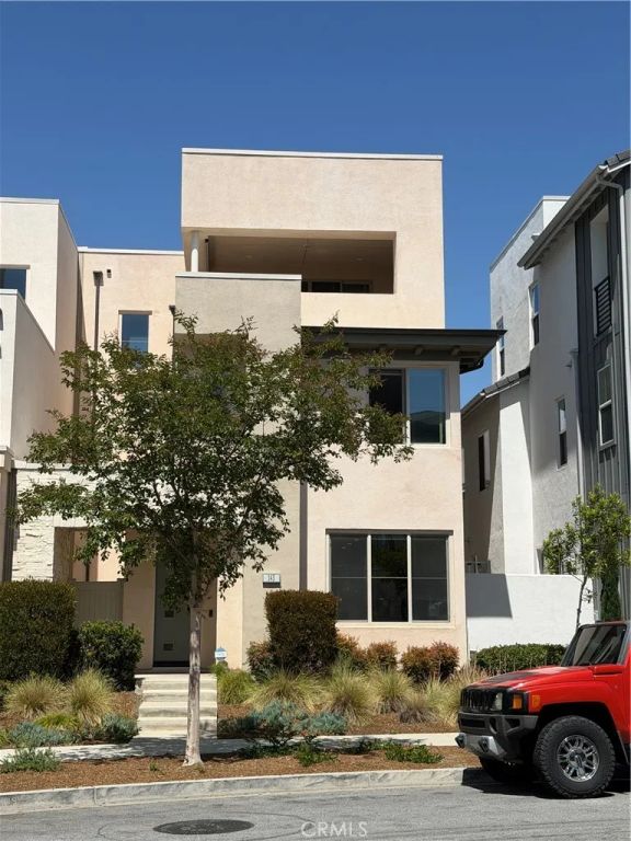 143 Stage, Irvine, CA 92618